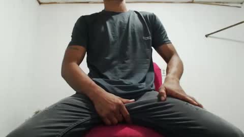 fernandez_latinblack online show from January 3, 9:05 pm