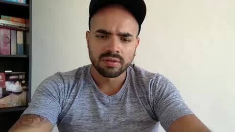 Snapshot of ferpaisa2024 chatting on December 5, 6:28 pm insta ferxx1210 Fercho online show from December 5, 6:28 pm