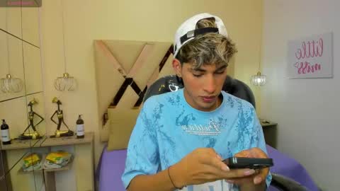 FER PHOENIX online show from November 9, 4:05 am