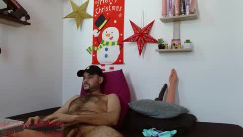 Snapshot of fetish_padrino chatting on December 20, 4:04 pm - JERONIMO CORTEZ - online show from December 20, 4:04 pm