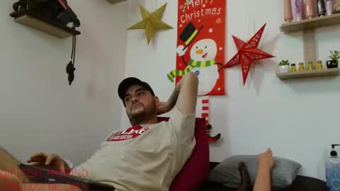 Snapshot of fetish_padrino chatting on December 6, 9:18 pm - JERONIMO CORTEZ - online show from December 6, 9:18 pm