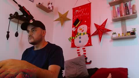 Snapshot of fetish_padrino chatting on December 2, 8:28 pm - JERONIMO CORTEZ - online show from December 2, 8:28 pm