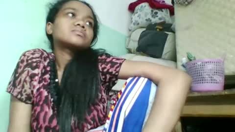 fetranialdy online show from October 31, 8:26 am