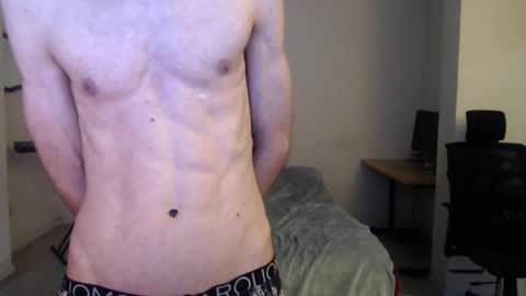 Snapshot of feuerfree chatting on March 4, 5:32 am FeuerHeat online show from March 4, 5:32 am