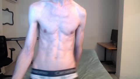 Snapshot of feuerfree chatting on March 3, 12:37 am FeuerHeat online show from March 3, 12:37 am