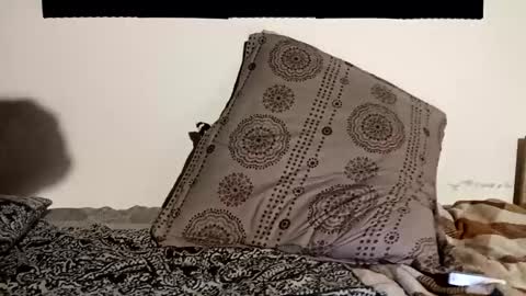 fezzyqt online show from October 24, 8:20 pm