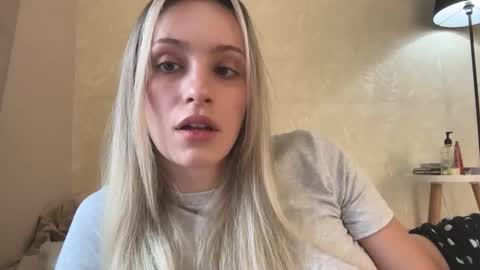 Lisa online show from September 22, 10:19 am