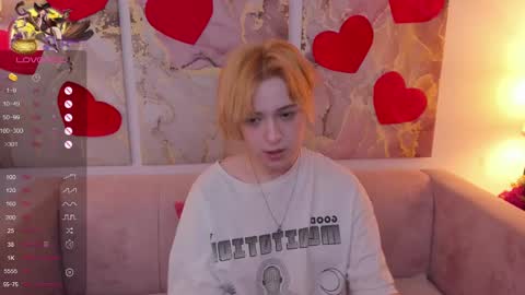 fiamoory online show from February 26, 4:52 am