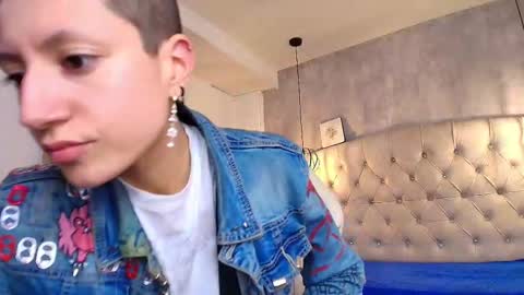   online show from October 18, 12:20 pm