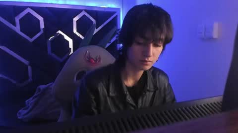   online show from February 17, 11:44 am