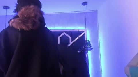   online show from March 11, 6:19 pm