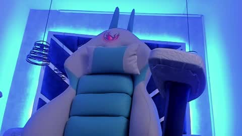   online show from February 17, 5:55 pm