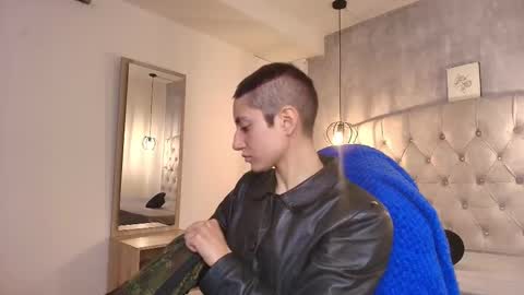   online show from November 28, 12:12 pm