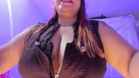 Snapshot of fierymichef chatting on December 2, 6:38 pm Brenda online show from December 2, 6:38 pm