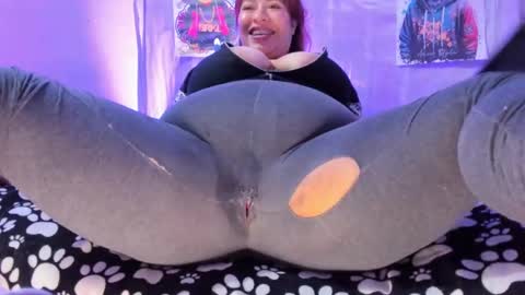 Snapshot of fierymichef chatting on December 23, 10:33 pm Brenda online show from December 23, 10:33 pm