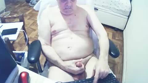 filhober online show from February 3, 12:04 am