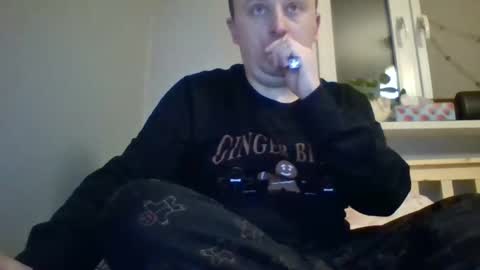 Snapshot of filipek757 chatting on December 28, 8:47 pm filipek757 online show from December 28, 8:47 pm