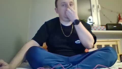 Snapshot of filipek757 chatting on December 28, 5:14 pm filipek757 online show from December 28, 5:14 pm