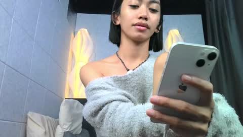 pau online show from May 25, 1:06 pm