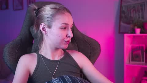 cap and Lana  online show from February 23, 5:01 am