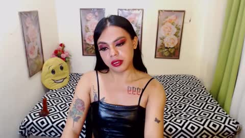 CALL ME AMANDA online show from December 14, 9:45 pm