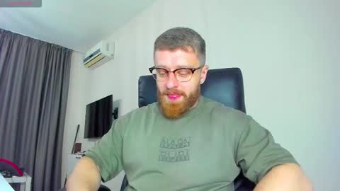 FindomGuyXXX online show from March 25, 6:14 pm