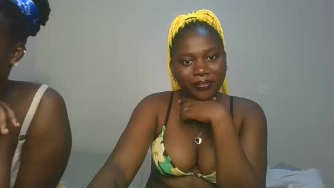 melanie online show from December 17, 11:33 pm