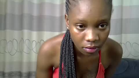 Snapshot of fine_queen12 chatting on January 24, 12:10 pm fine_queen12 online show from January 24, 12:10 pm