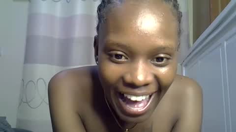 Snapshot of fine_queen12 chatting on March 1, 3:05 pm fine_queen12 online show from March 1, 3:05 pm