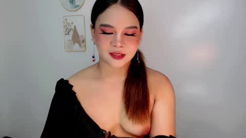 Jasmine online show from May 31, 10:22 pm