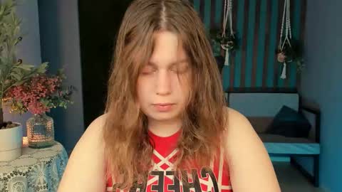 fiora online show from September 29, 5:17 am