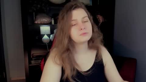 fiora online show from February 21, 7:33 am