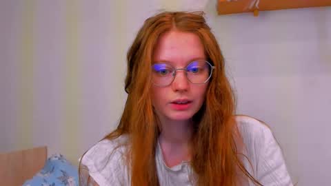 fire_luna online show from February 25, 5:33 am