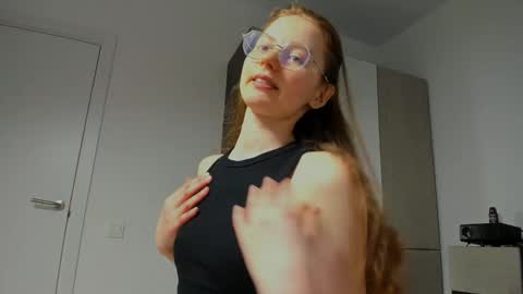 fire_luna online show from February 10, 9:58 am