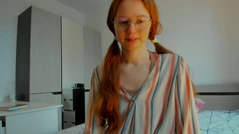 fire_luna online show from March 6, 7:47 am