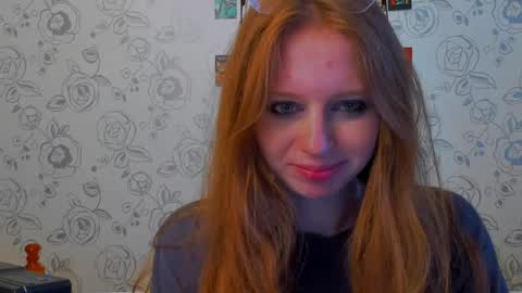 fire_luna online show from May 14, 10:35 am