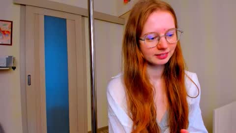 fire_luna online show from December 23, 6:52 am