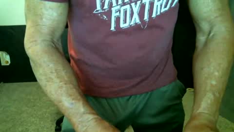 fitguy40 online show from June 20, 1:39 pm