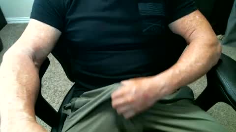 fitguy40 online show from June 11, 8:51 pm