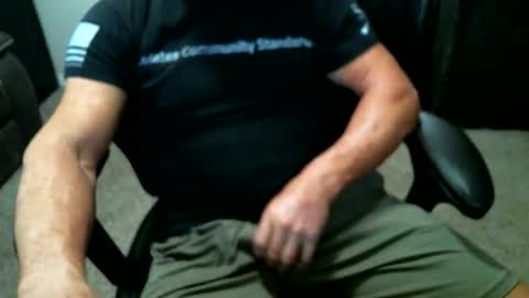 fitguy40 online show from April 20, 8:45 pm