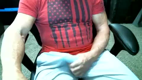fitguy40 online show from July 29, 8:20 pm