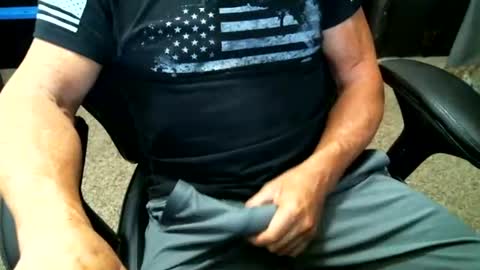 fitguy40 online show from July 31, 9:38 pm
