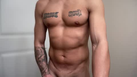 fithornyandtatted online show from December 1, 9:13 pm