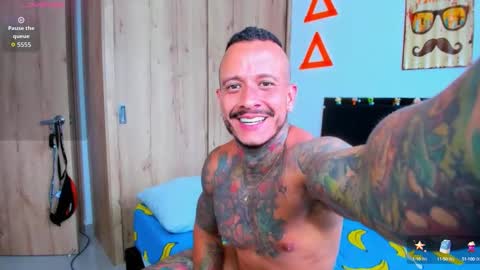 Elias Valencia online show from October 3, 8:06 pm