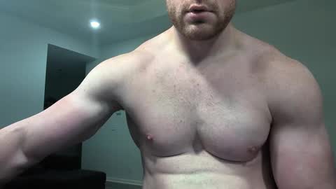 Snapshot of fitnudeguyxxx chatting on March 7, 10:32 pm fitnudeguyxxx online show from March 7, 10:32 pm