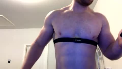 Snapshot of fitnudeguyxxx chatting on January 1, 1:59 pm fitnudeguyxxx online show from January 1, 1:59 pm