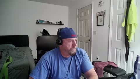 Snapshot of flaguy3233 chatting on January 20, 3:59 am Florida guy online show from January 20, 3:59 am