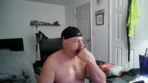 Snapshot of flaguy3233 chatting on February 15, 6:23 am Florida guy online show from February 15, 6:23 am