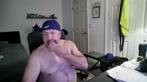 Snapshot of flaguy3233 chatting on December 13, 5:21 pm Florida guy online show from December 13, 5:21 pm