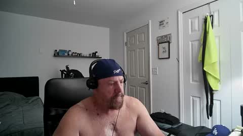 Snapshot of flaguy3233 chatting on December 16, 5:49 am Florida guy online show from December 16, 5:49 am
